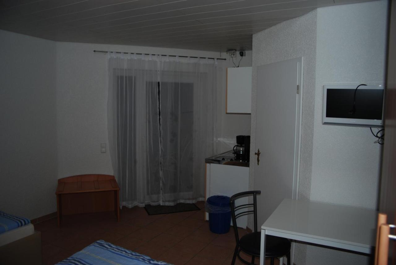Ferienwohnungen Schaefer Obersulm Exterior photo